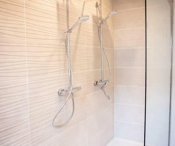 Zythogite 8 Personnes Avec Jardin, Bbq * Tintigny