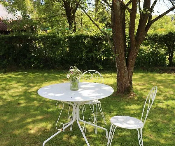 Zythogite 8 Personnes Avec Jardin, Bbq Tintigny